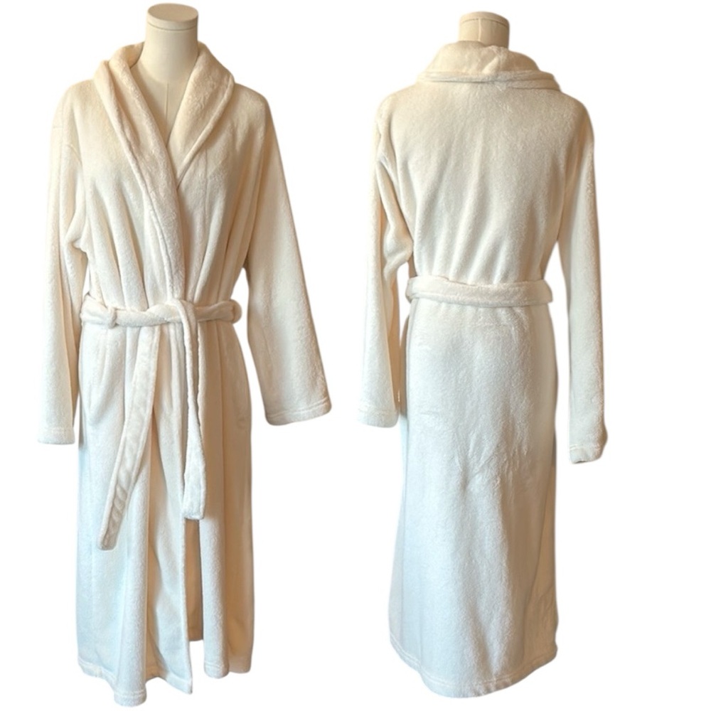 HOME STUDIO Luxurious OffWhite Bathrobe size small/medium